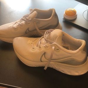 Nike Renew running shoe women size 8